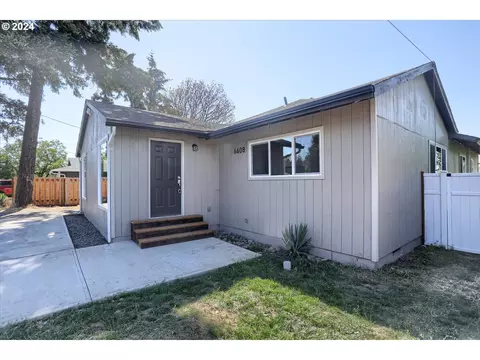 6608 SE Clatsop St, Portland, OR 97206