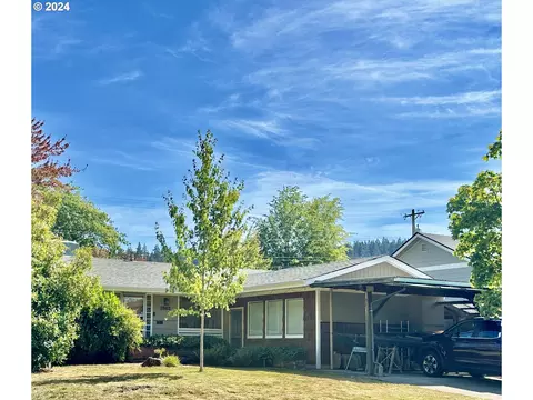2883 Kincaid St, Eugene, OR 97405