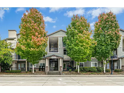 10654 NE Holly St #208, Hillsboro, OR 97006