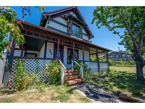 403 A St, Myrtle Point, OR 97458