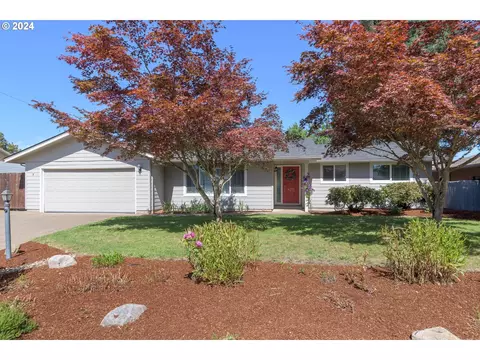 273 W Anchor Ave, Eugene, OR 97404