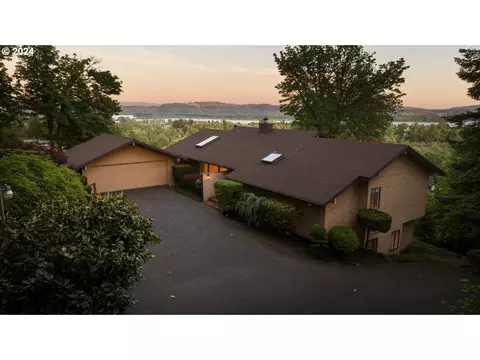 1650 NE Crown Ln, Camas, WA 98607