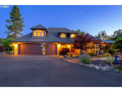 143 Redtail Ridge Ln, Roseburg, OR 97471