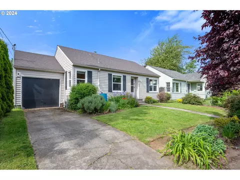 8105 SE Market St, Portland, OR 97215