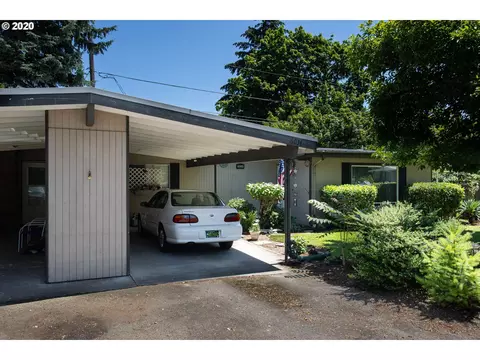 19032 NE Glisan St, Portland, OR 97230