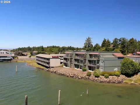 1220 Bay St #102, Florence, OR 97439