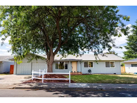1863 32nd Ave, Salem, OR 97301