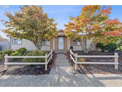 1552 NW 8th St, Mcminnville, OR 97128