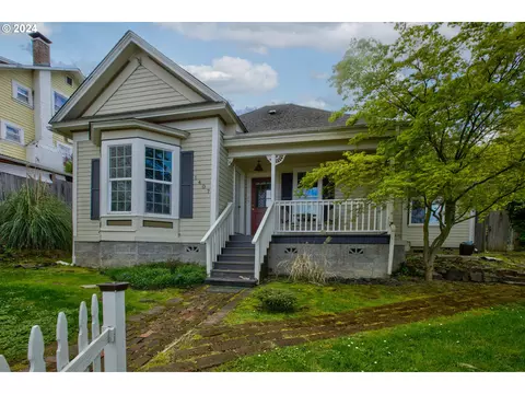 1407 SE Douglas Ave, Roseburg, OR 97470