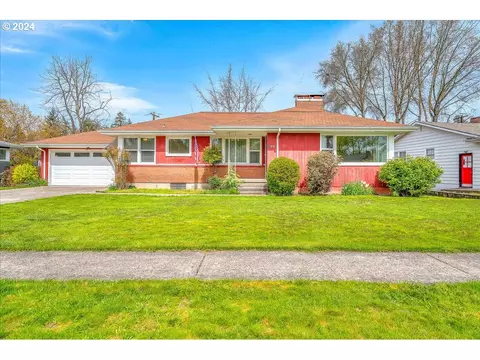 11815 SW Bowmont St, Portland, OR 97225