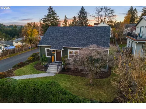 1406 SW Freeman St, Portland, OR 97219