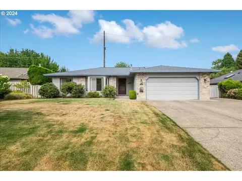 1643 NE Greensword Dr, Hillsboro, OR 97124