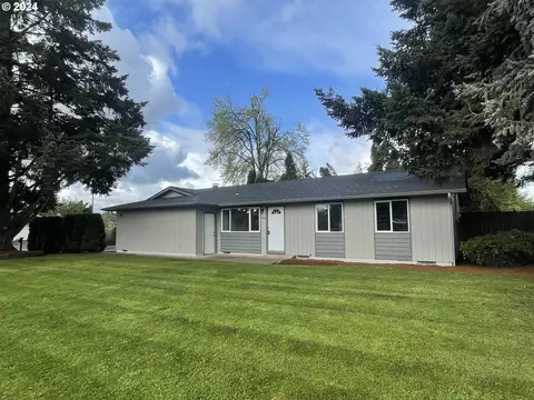 520 Pinedale Ave, Springfield, OR 97477