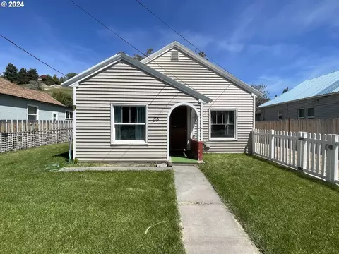 350 S Gilmore St, Heppner, OR 97836