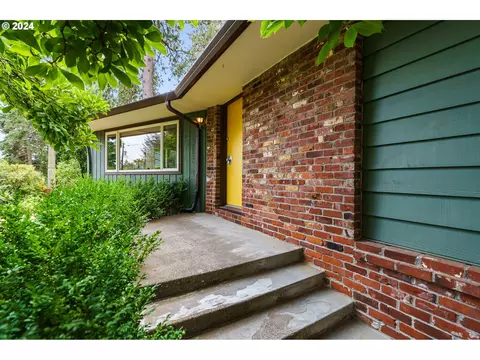 10401 SW Lancaster Rd, Portland, OR 97219