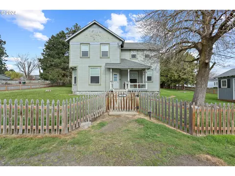 608 Mccoy St, Moro, OR 97039