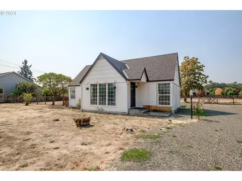 420 Clover Ridge Rd, Albany, OR 97322