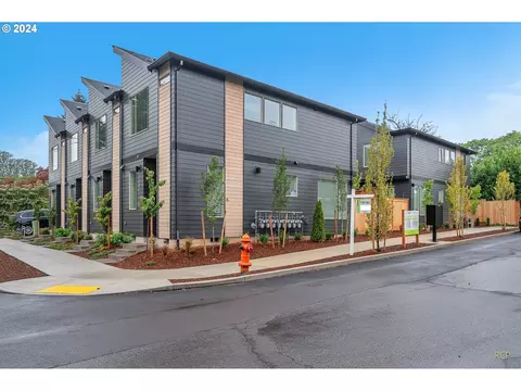 1219 N Watts St, Portland, OR 97217
