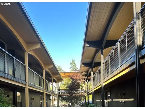 668 Mcvey Ave #24, Lake Oswego, OR 97034
