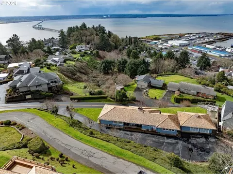 381 W Grand Ave, Astoria, OR 97103