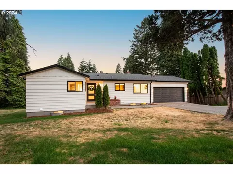 27111 NE 19th St, Camas, WA 98607