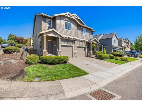 890 NW 2nd Ave, Canby, OR 97013