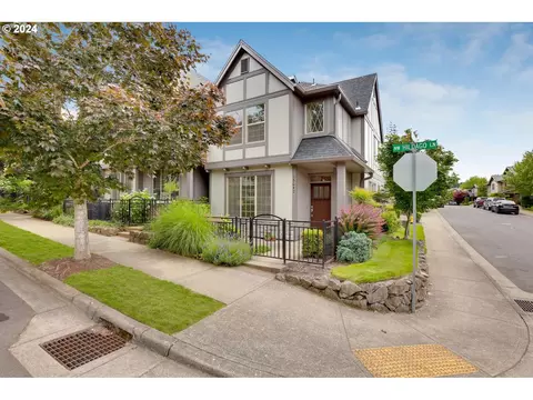 16042 NW Hildago Ln, Portland, OR 97229
