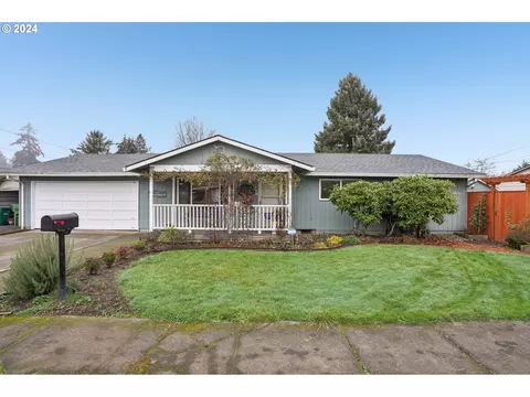419 S Harrison St, Newberg, OR 97132