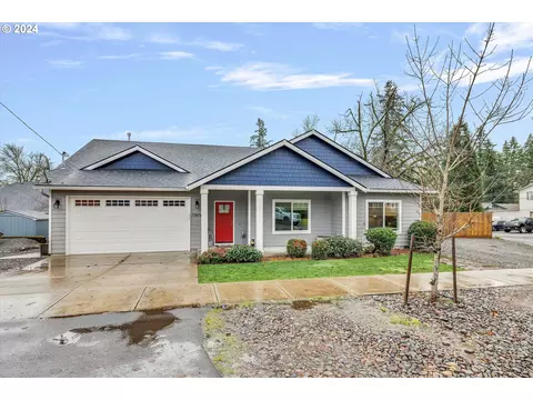 17474 Georgia Ave, Oregon City, OR 97045