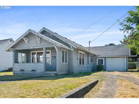 310 Birch Ave, Tillamook, OR 97141