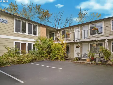 732 SE 16th Ave, Portland, OR 97214