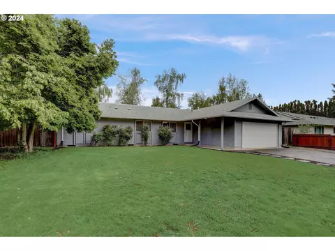 1105 NE 18th St, Gresham, OR 97030