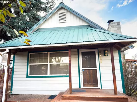 2155 14th St, Baker City, OR 97814