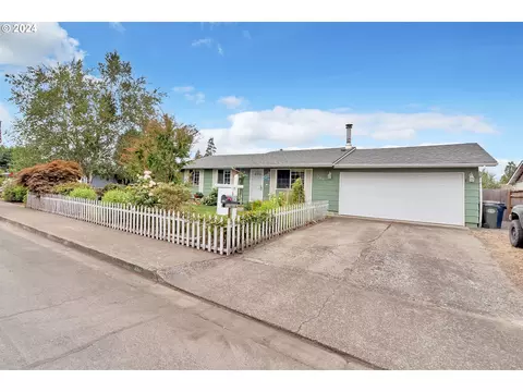 261 Boden St, Junction City, OR 97448