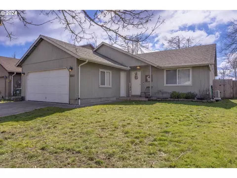 3311 Pinyon St, Springfield, OR 97478
