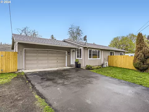8740 SE Knapp St, Portland, OR 97266