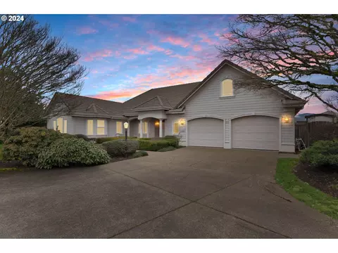 2121 Lakeview Dr, Eugene, OR 97408