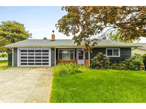 294 NW Hillcrest Dr, Dallas, OR 97338