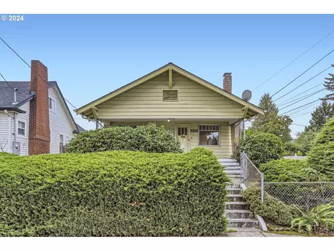 828 N Morgan St, Portland, OR 97217