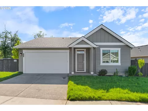 1540 N Broadway St, Estacada, OR 97023
