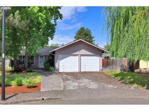 3715 Peppertree Dr, Eugene, OR 97402