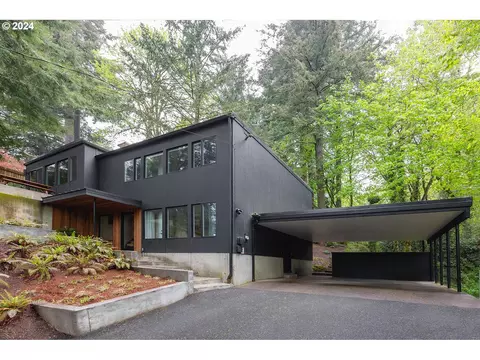 745 SW Westwood Dr, Portland, OR 97239