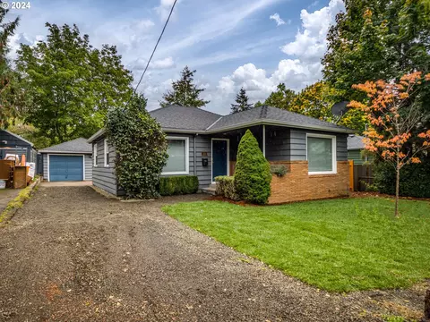 44 SE 88th Ave, Portland, OR 97216