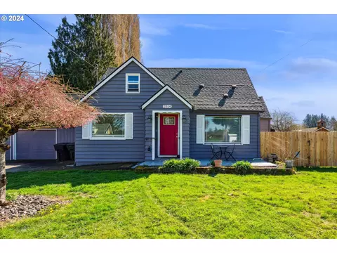 2514 34th Ave, Longview, WA 98632