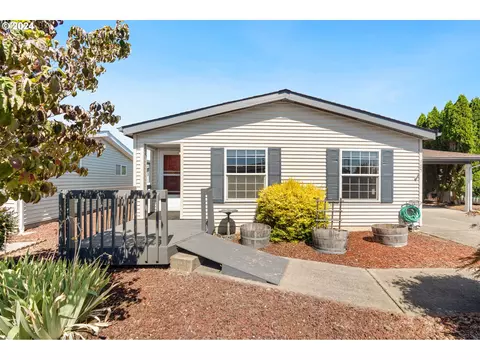 16500 SE 1st St #107, Vancouver, WA 98684