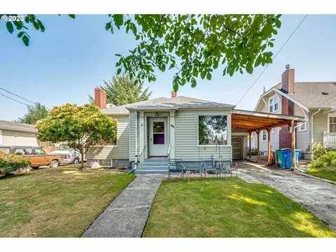 704 W 23rd St, Vancouver, WA 98660