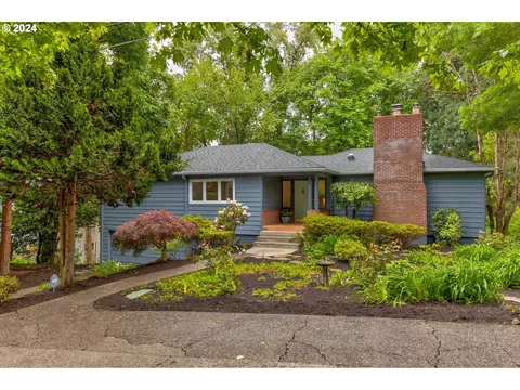 920 SW Cheltenham St, Portland, OR 97239