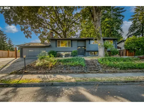 6475 SW Fisher Ave, Beaverton, OR 97008