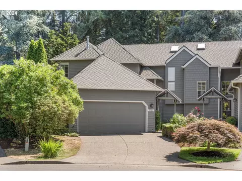 7712 SW Chaucer Ct, Portland, OR 97224
