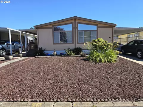 1200 E Central Ave #40, Sutherlin, OR 97479
